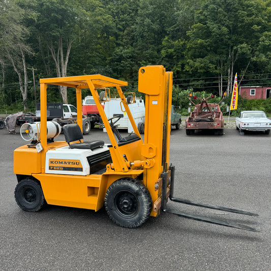 Komatsu FG25 Forklift Pneumatic